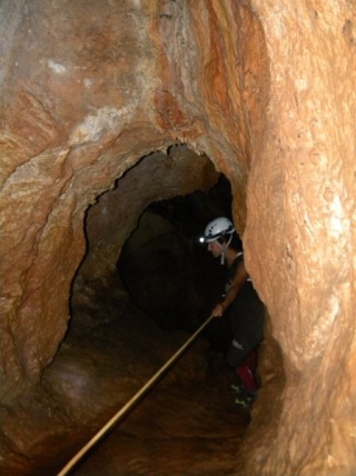  Rappel in the cave 